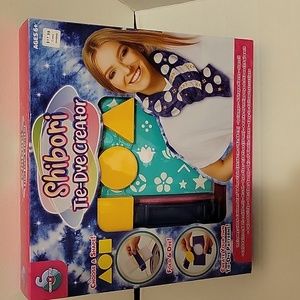 New in Box: Shibori Tie-Dye Creator